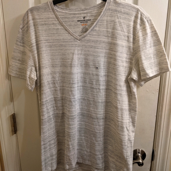 American eagle v-neck - Picture 1 of 1